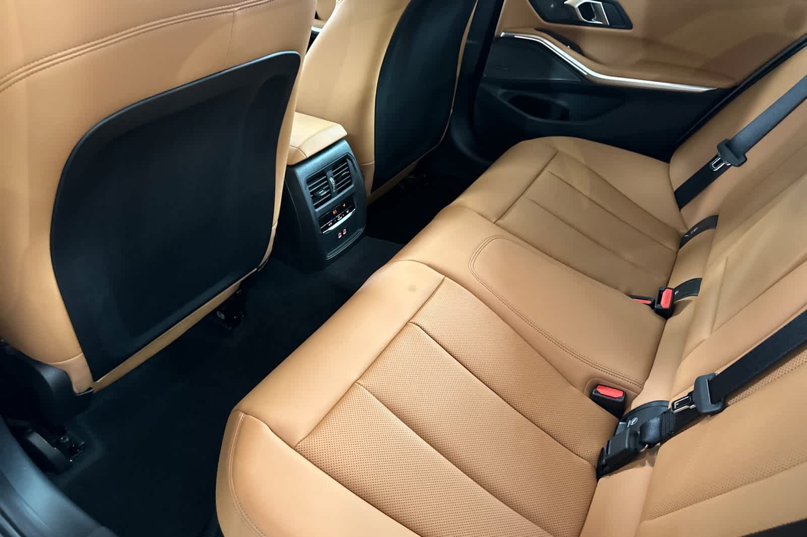 Thumbnail: 2026 BMW 3 Series - 4