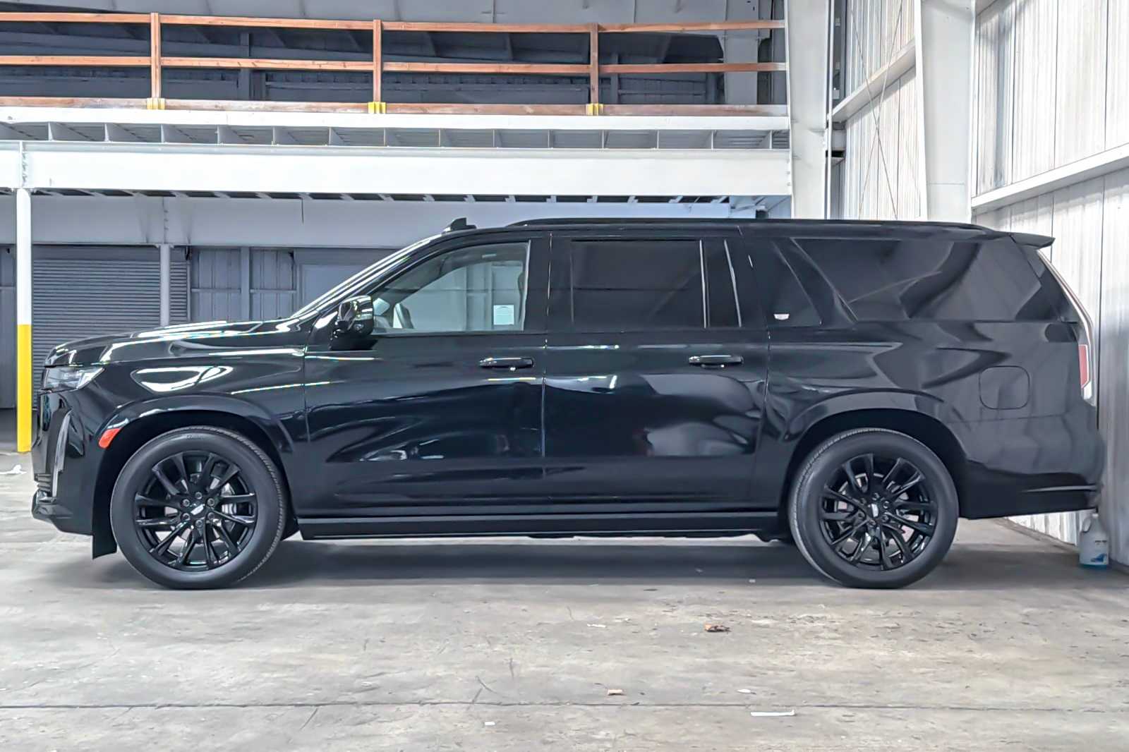 Thumbnail: 2024 Cadillac Escalade - 5