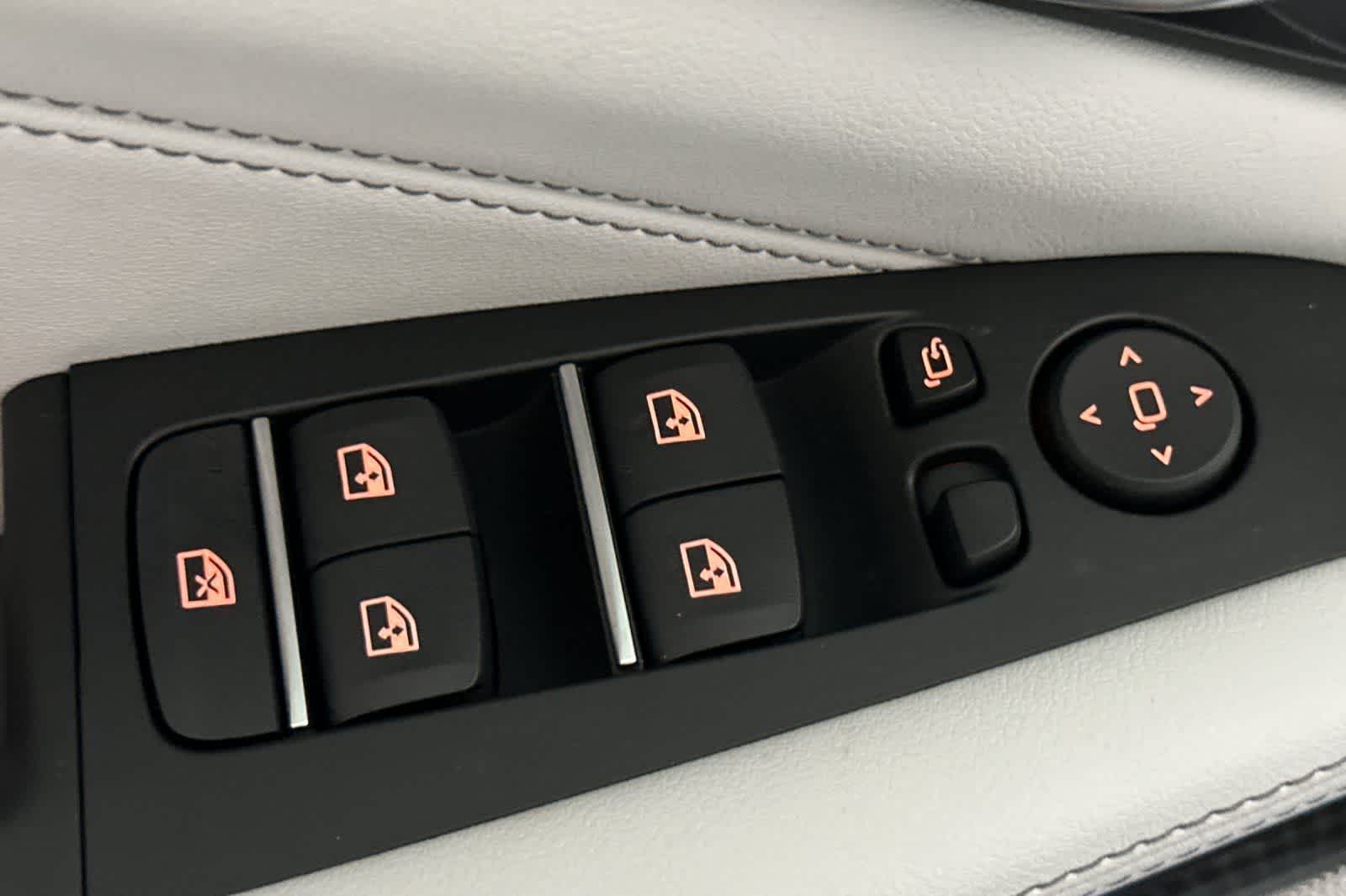 Thumbnail: 2026 BMW X5 - 13