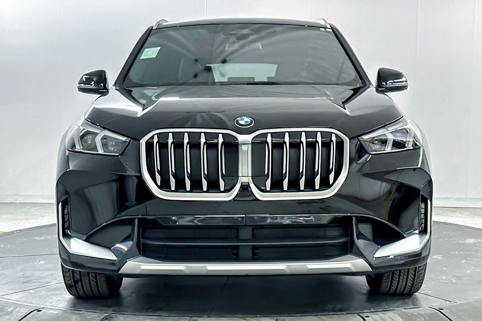 Thumbnail: 2026 BMW X1 - 10