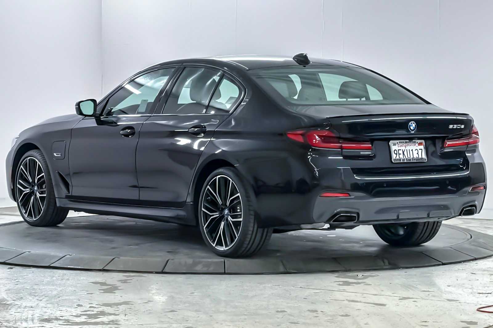 Thumbnail: 2023 BMW 5 Series - 6