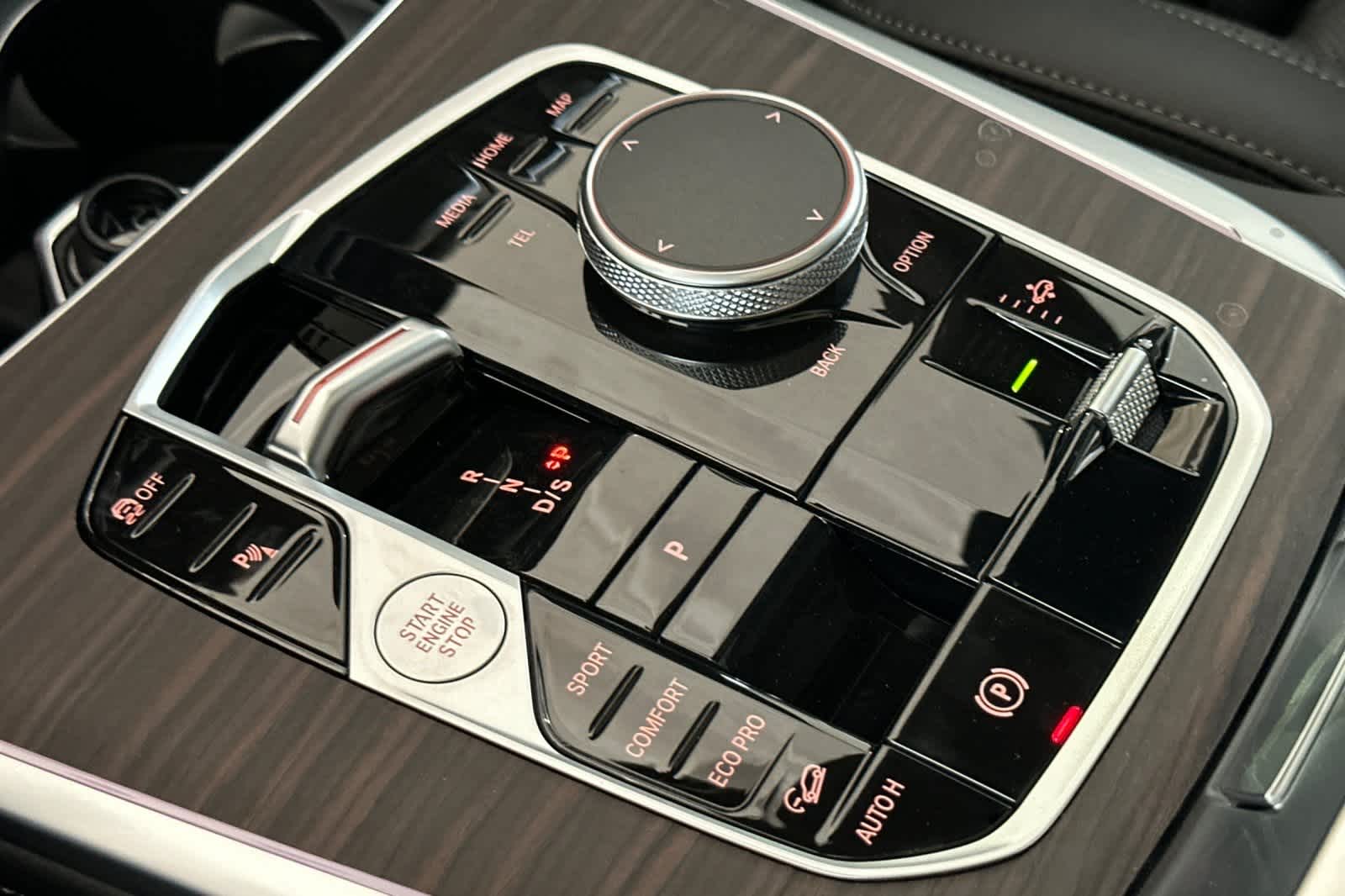 Thumbnail: 2026 BMW X7 - 22