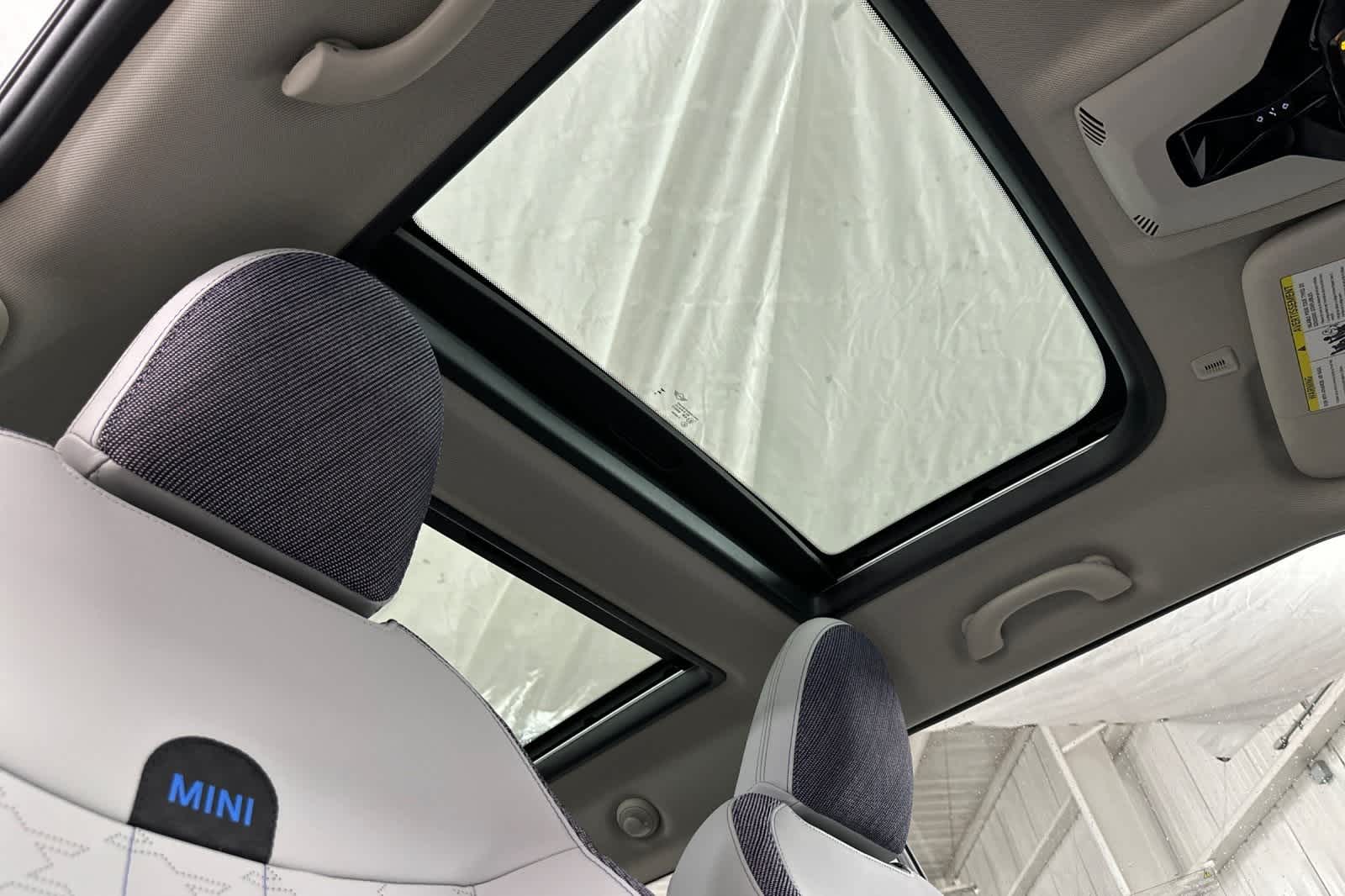 Thumbnail: 2025 MINI Cooper Hardtop - 17