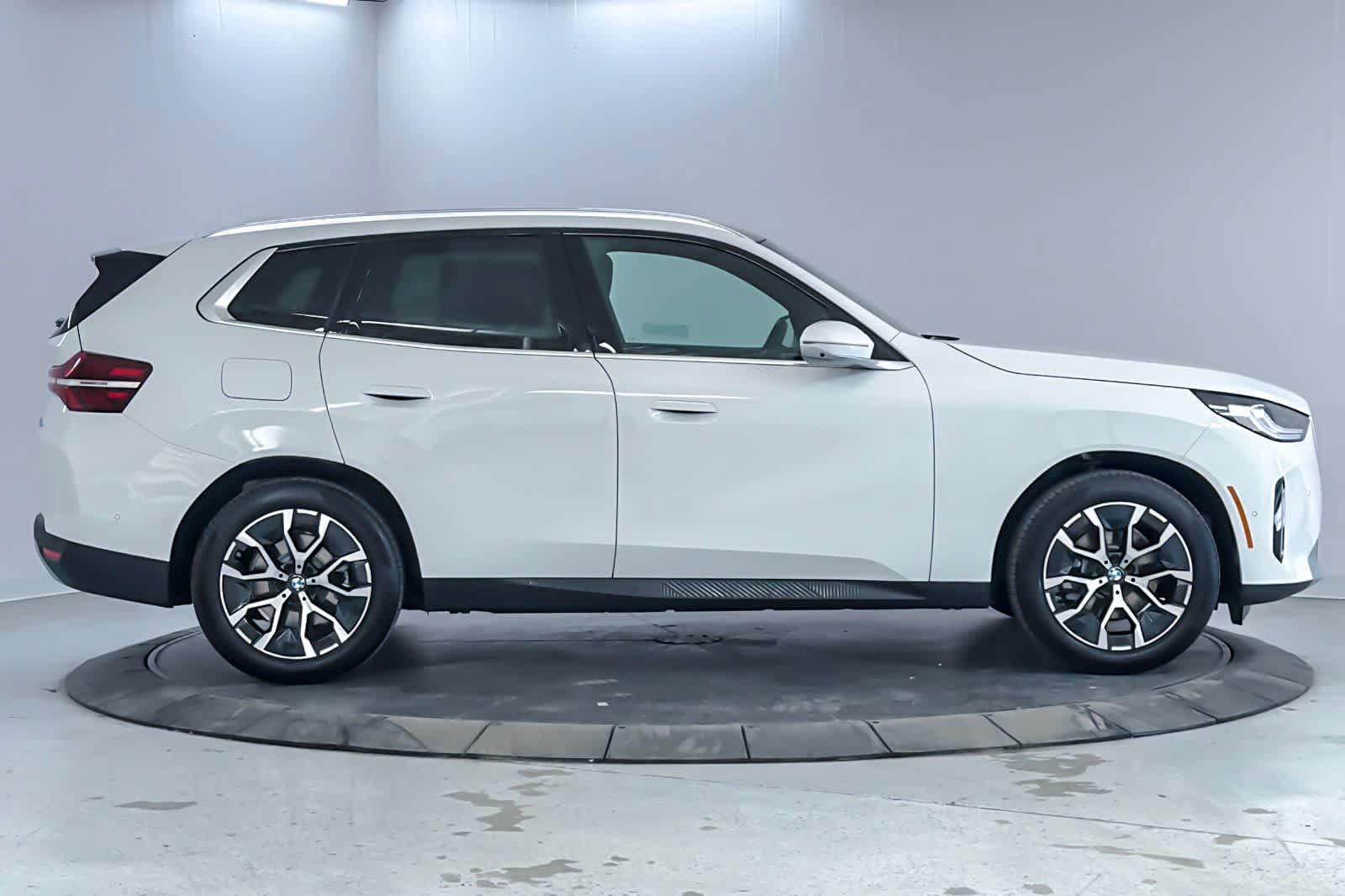 Thumbnail: 2026 BMW X3 - 8