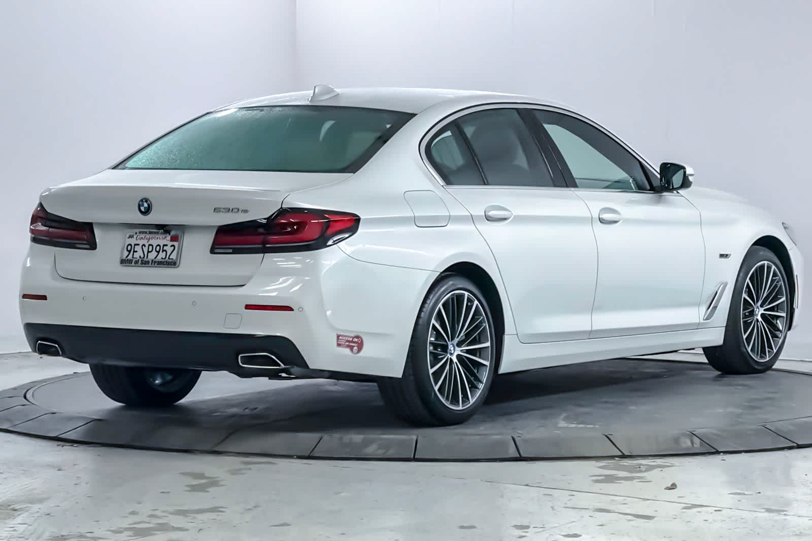 Thumbnail: 2023 BMW 5 Series - 2