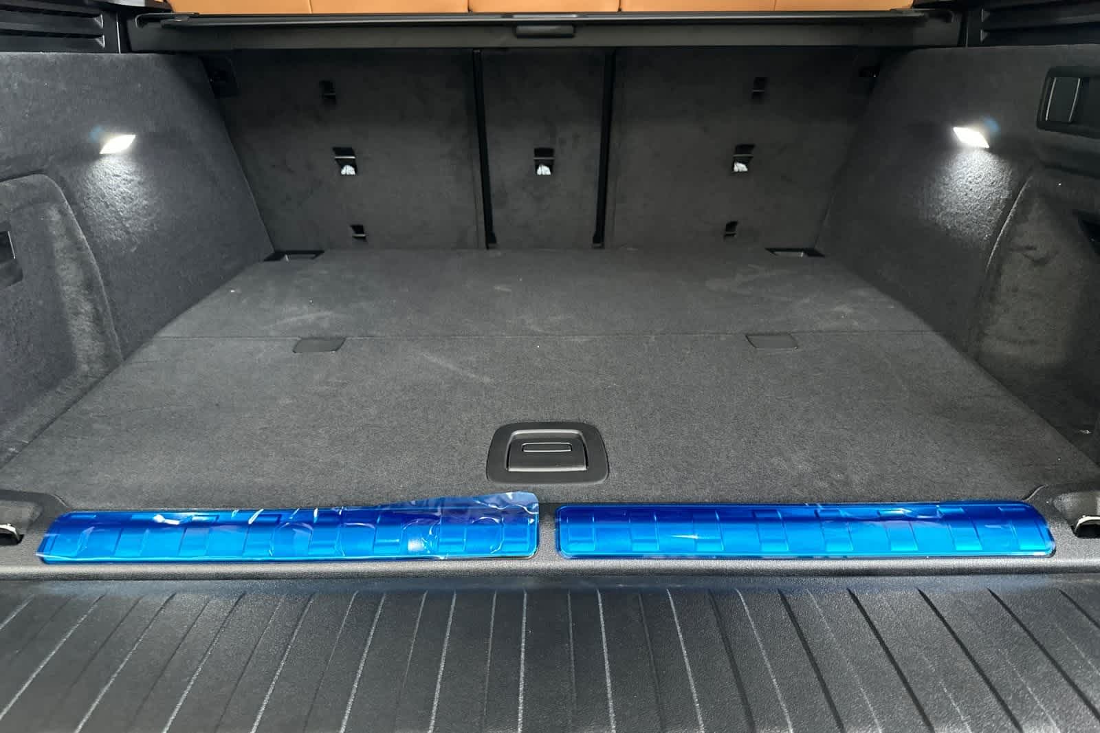 Thumbnail: 2026 BMW X5 - 15