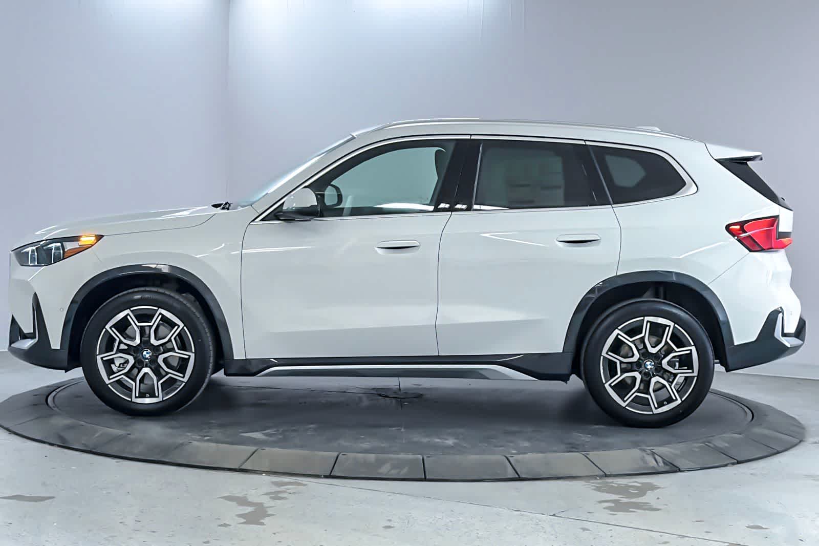 Thumbnail: 2026 BMW X1 - 5