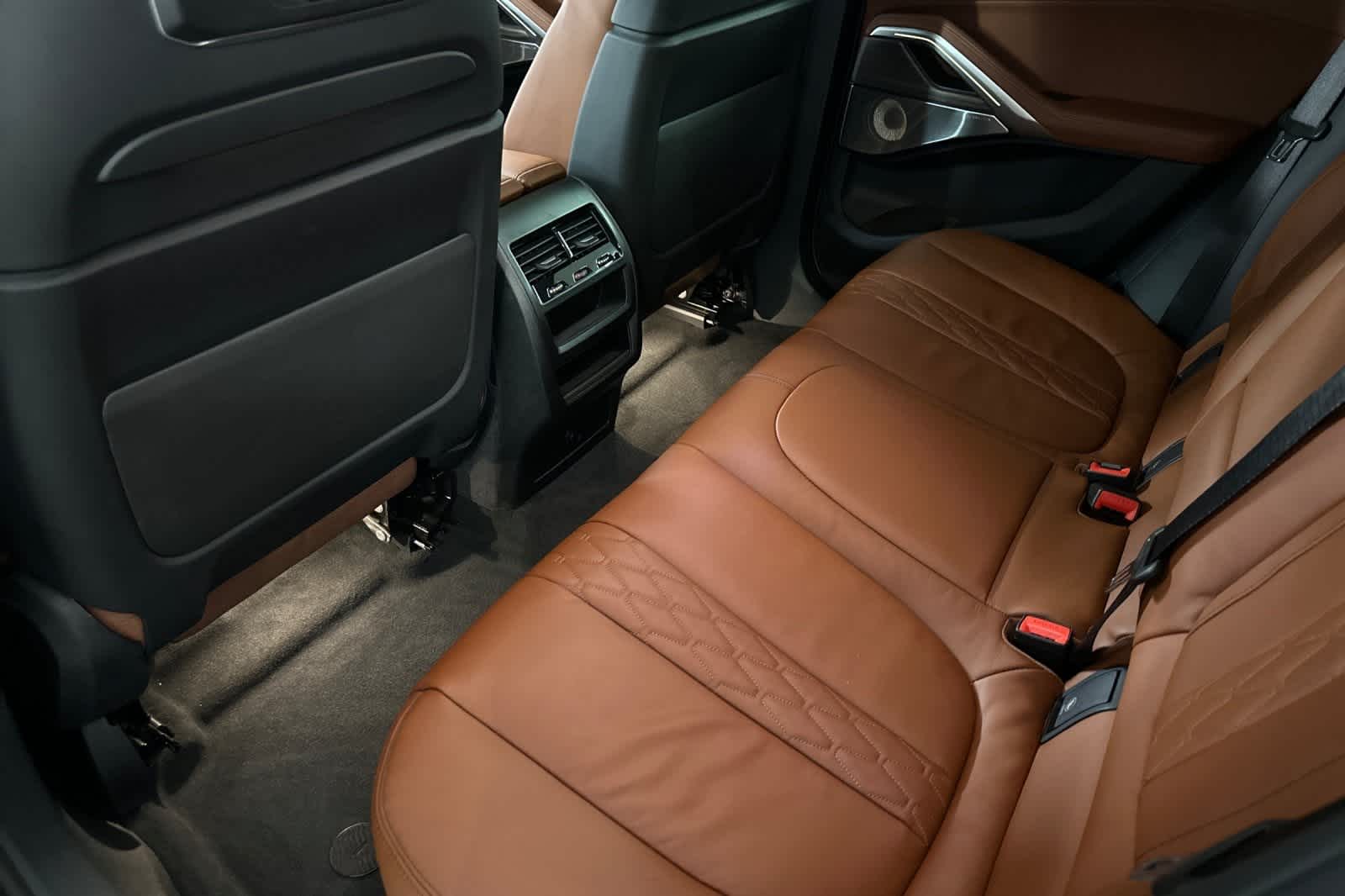 Thumbnail: 2026 BMW X6 - 4