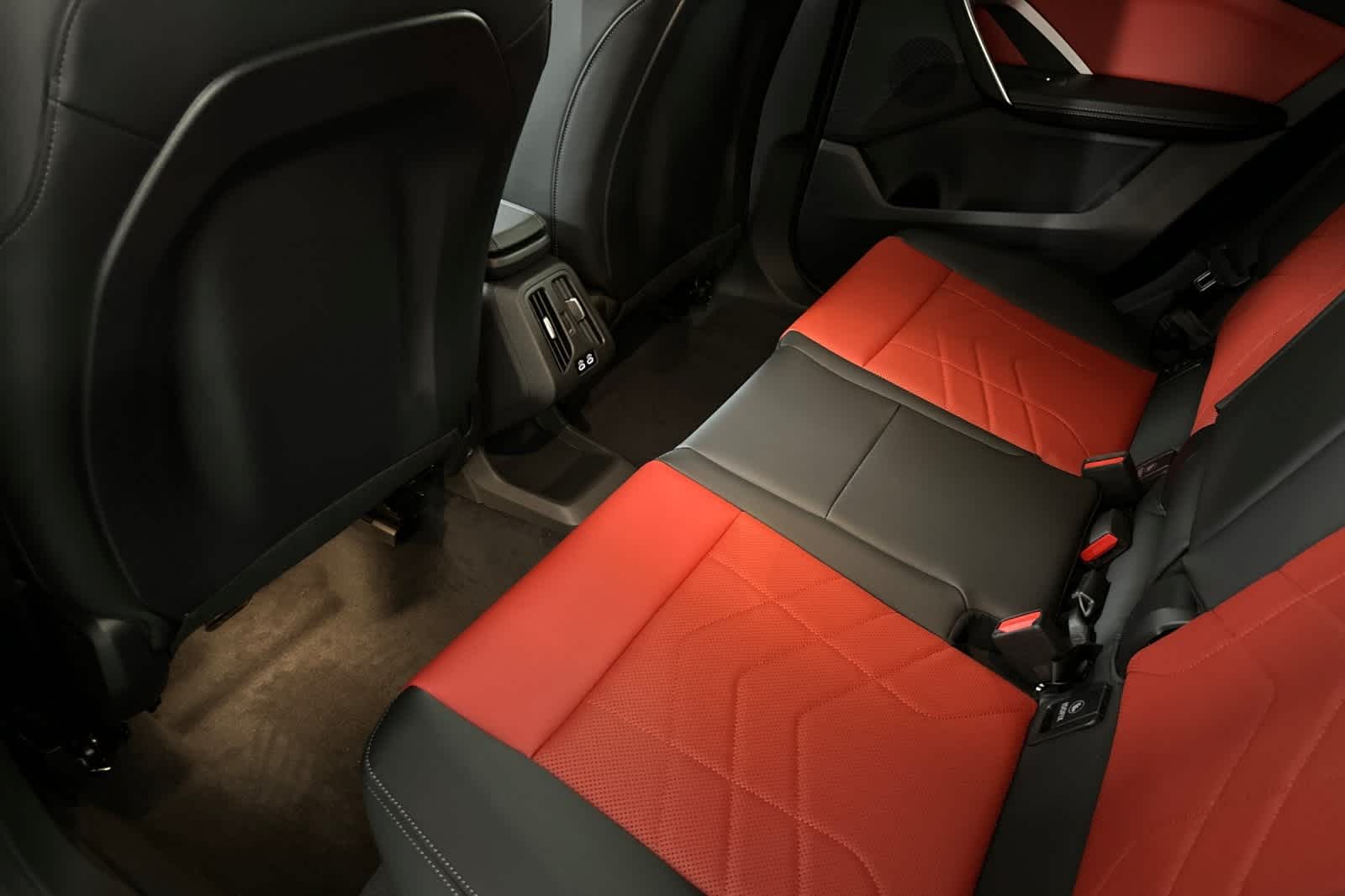 Thumbnail: 2025 BMW X2 - 4