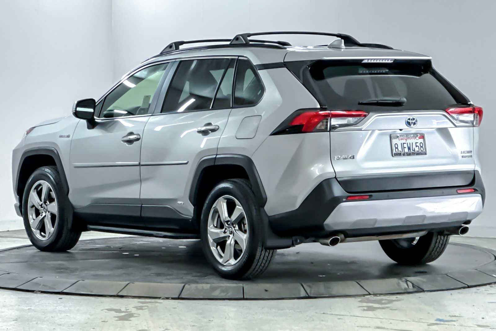 Thumbnail: 2019 Toyota RAV4 - 6