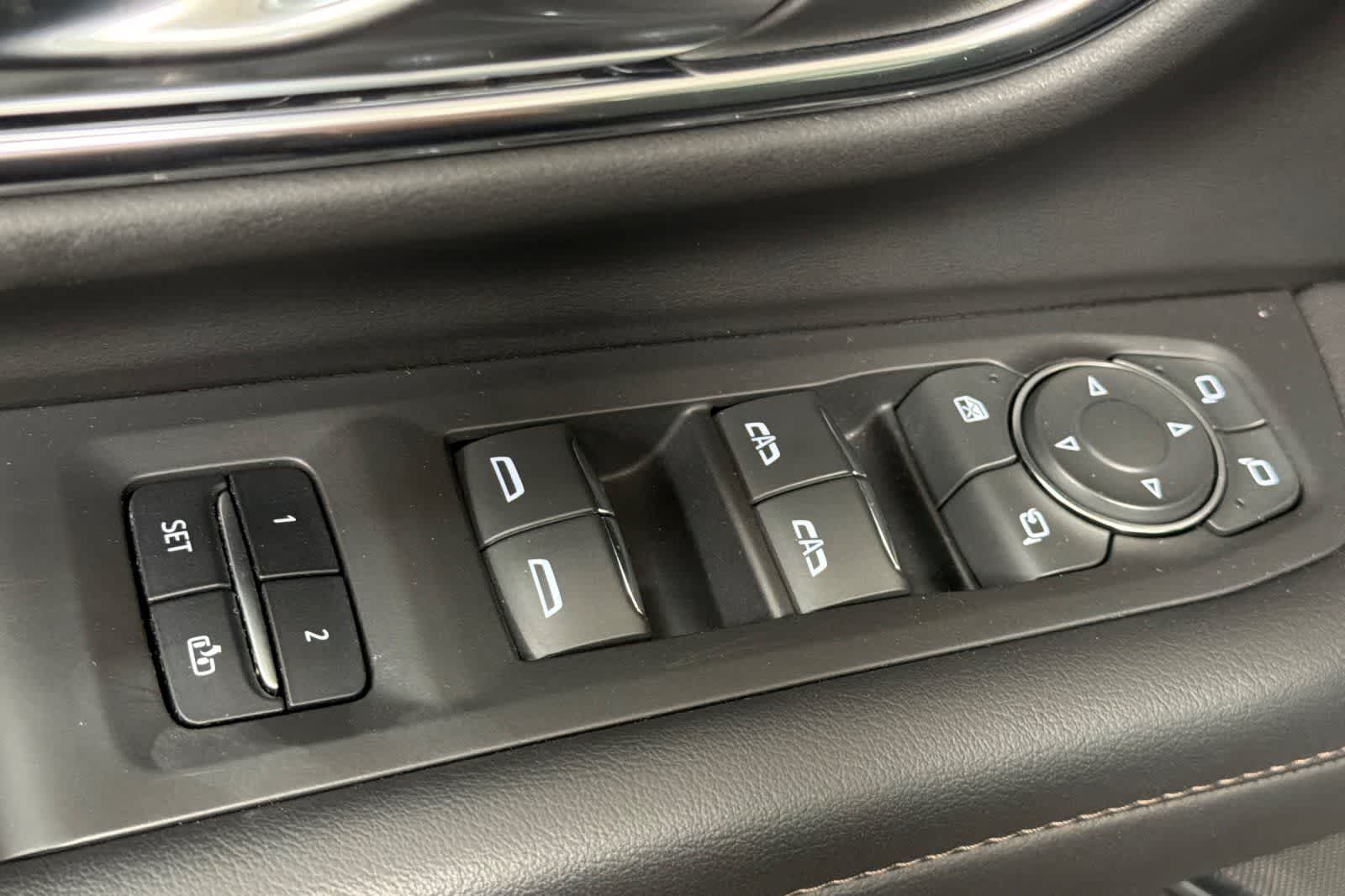 Thumbnail: 2022 Chevrolet Tahoe - 13