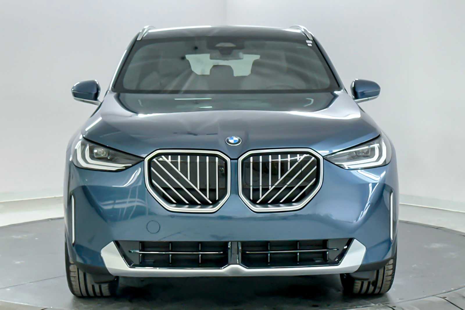 Thumbnail: 2026 BMW X3 - 10