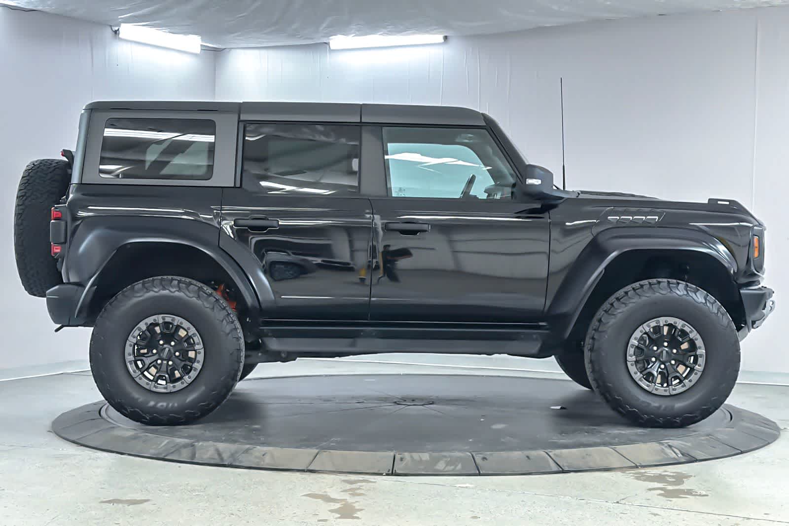 Thumbnail: 2023 Ford Bronco - 8