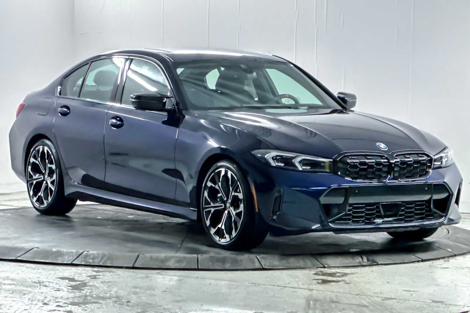 Thumbnail: 2026 BMW 3 Series - 9