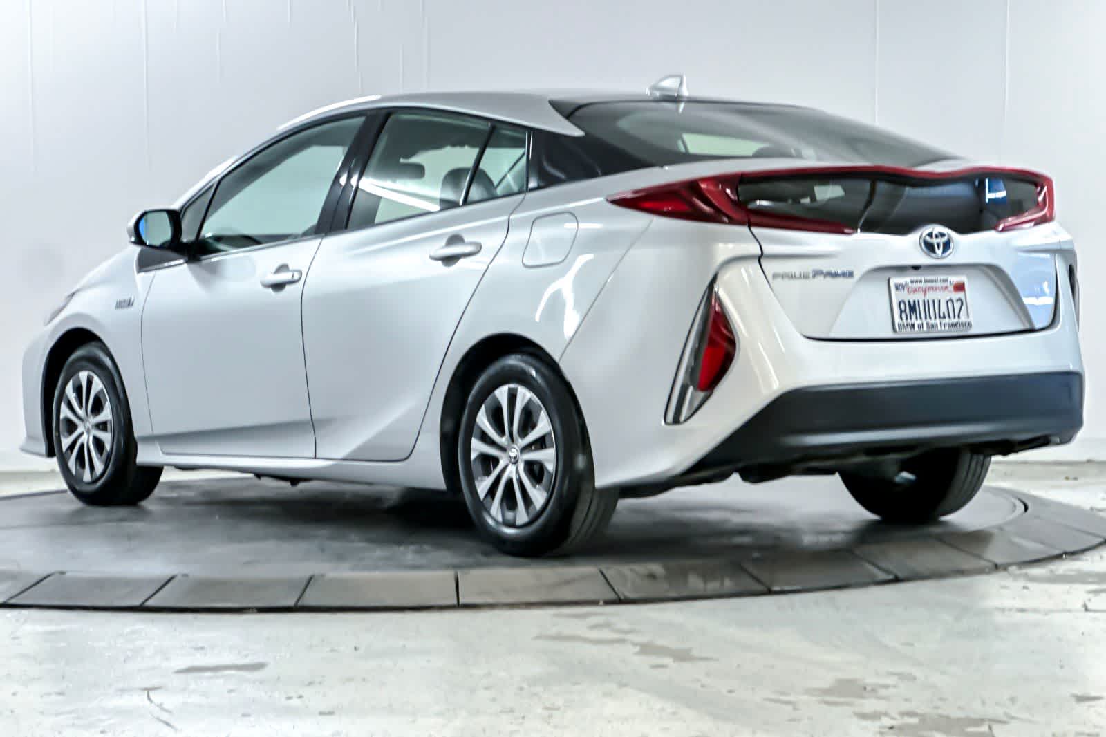 Thumbnail: 2020 Toyota Prius Prime - 6