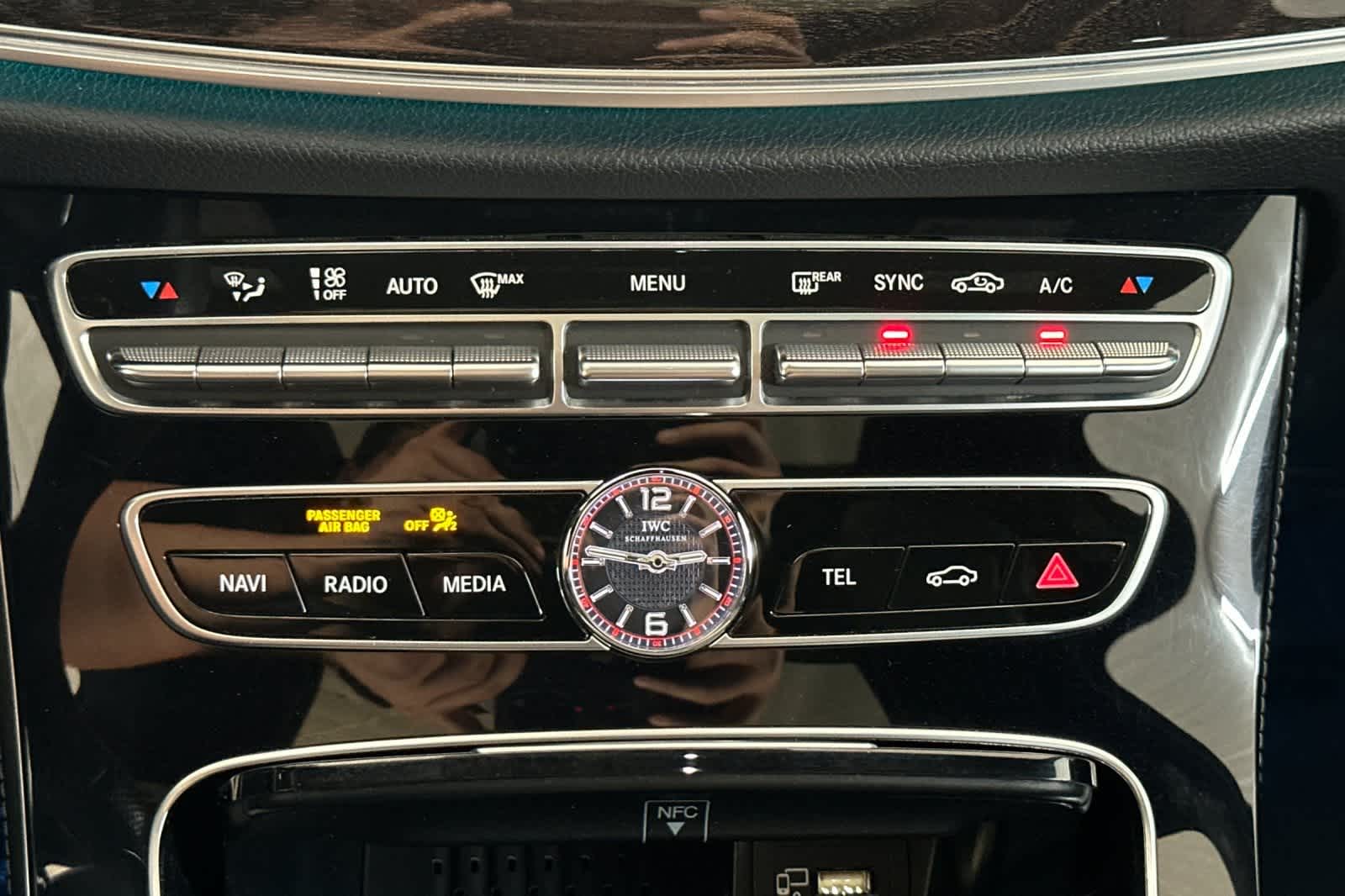 Thumbnail: 2018 Mercedes-Benz E-Class - 20