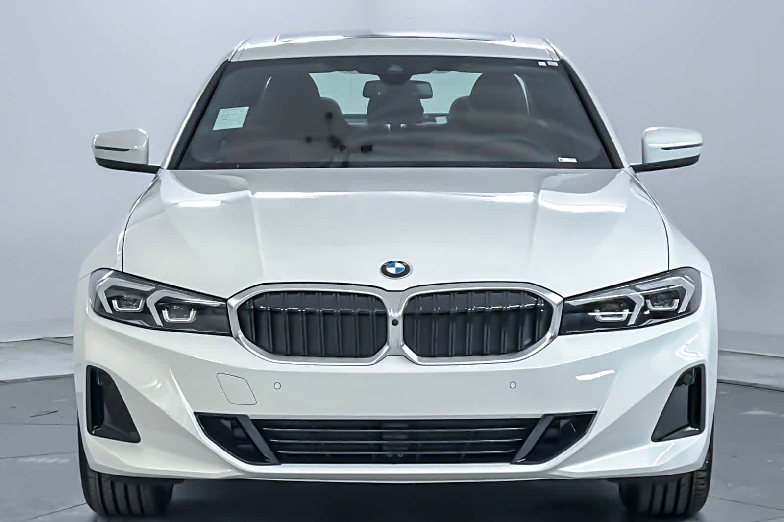 Thumbnail: 2026 BMW 3 Series - 10