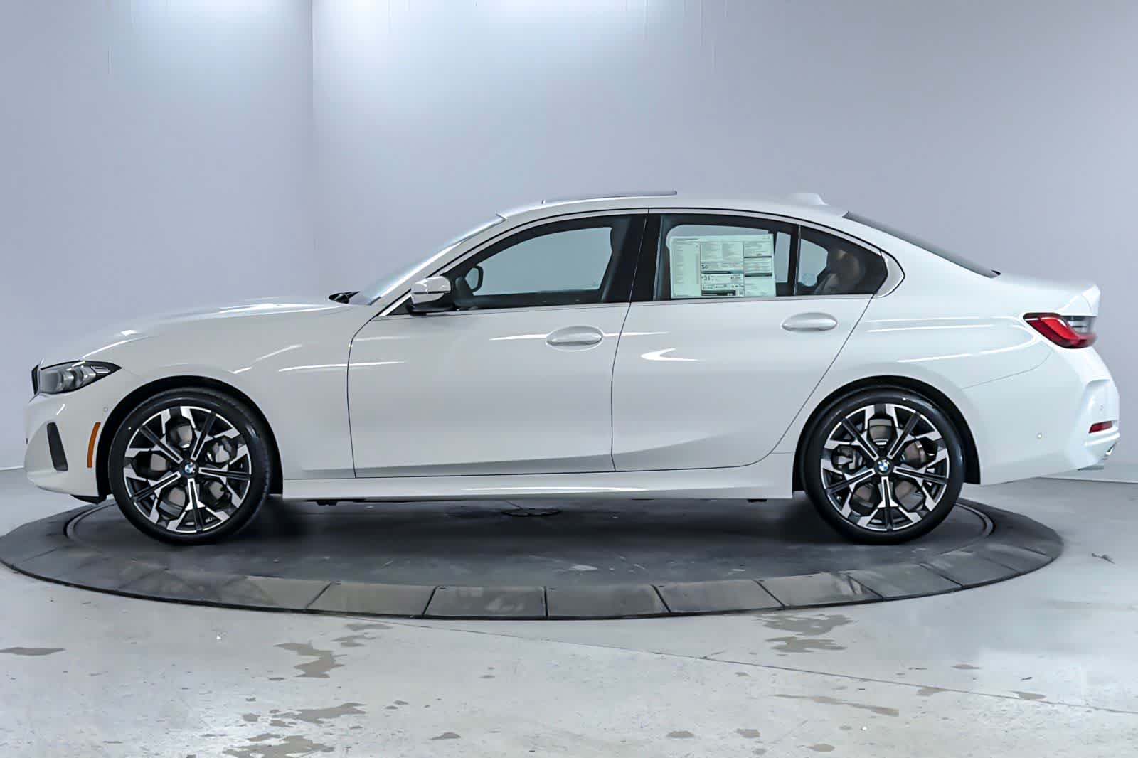Thumbnail: 2026 BMW 3 Series - 5