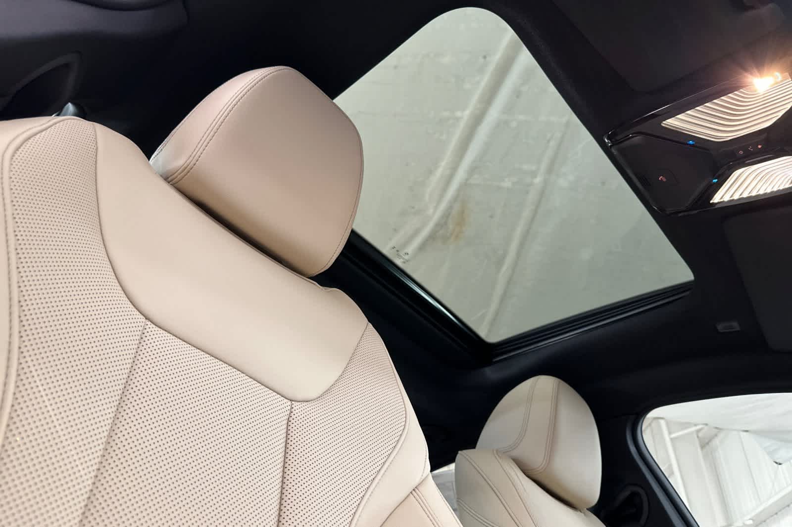 Thumbnail: 2025 BMW i4 - 16