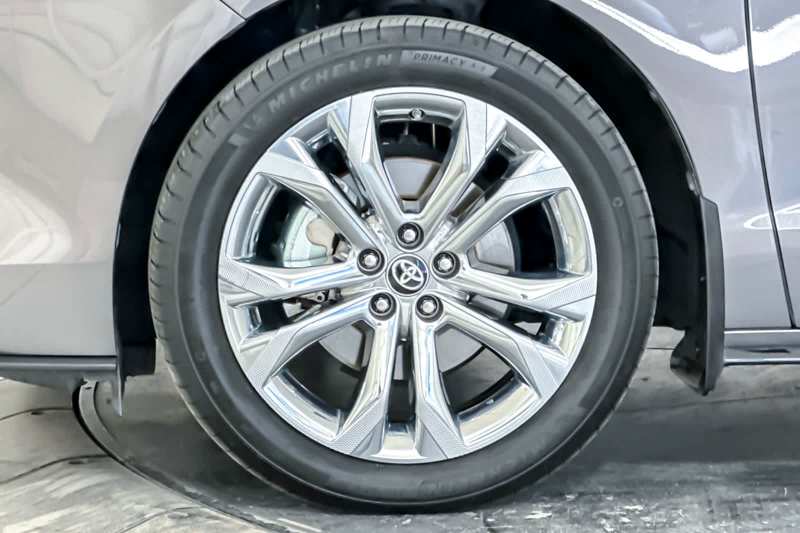 Thumbnail: 2024 Toyota Sienna - 26