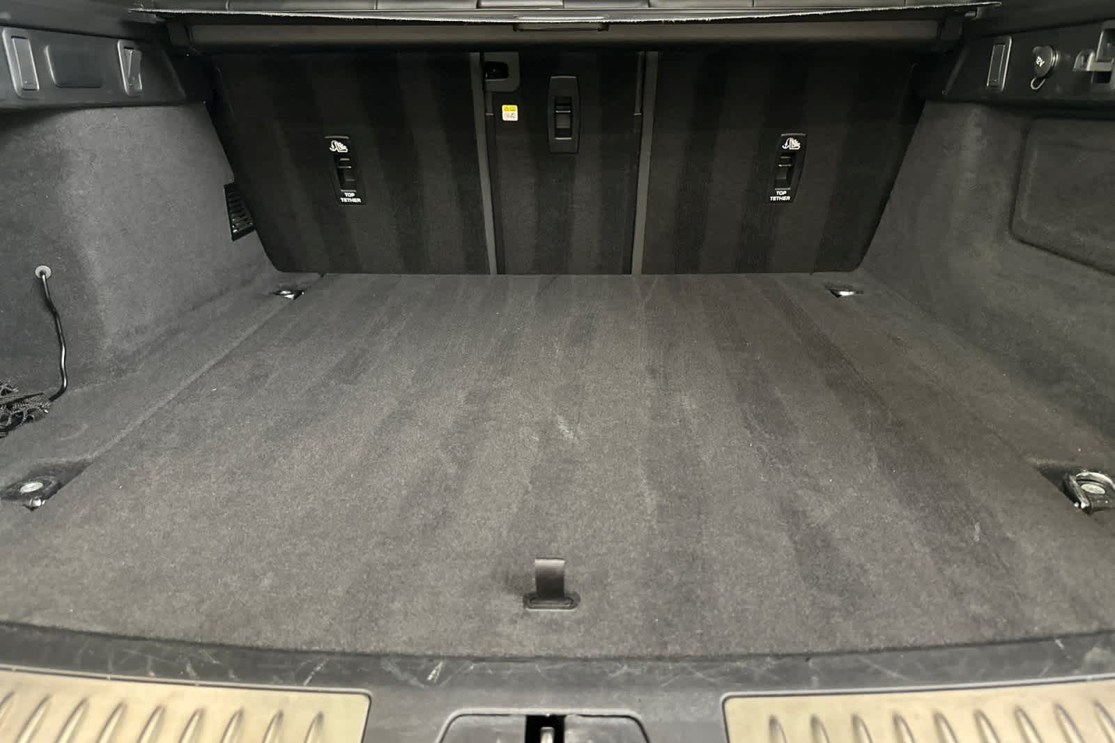 Thumbnail: 2025 Land Rover Range Rover Velar - 15