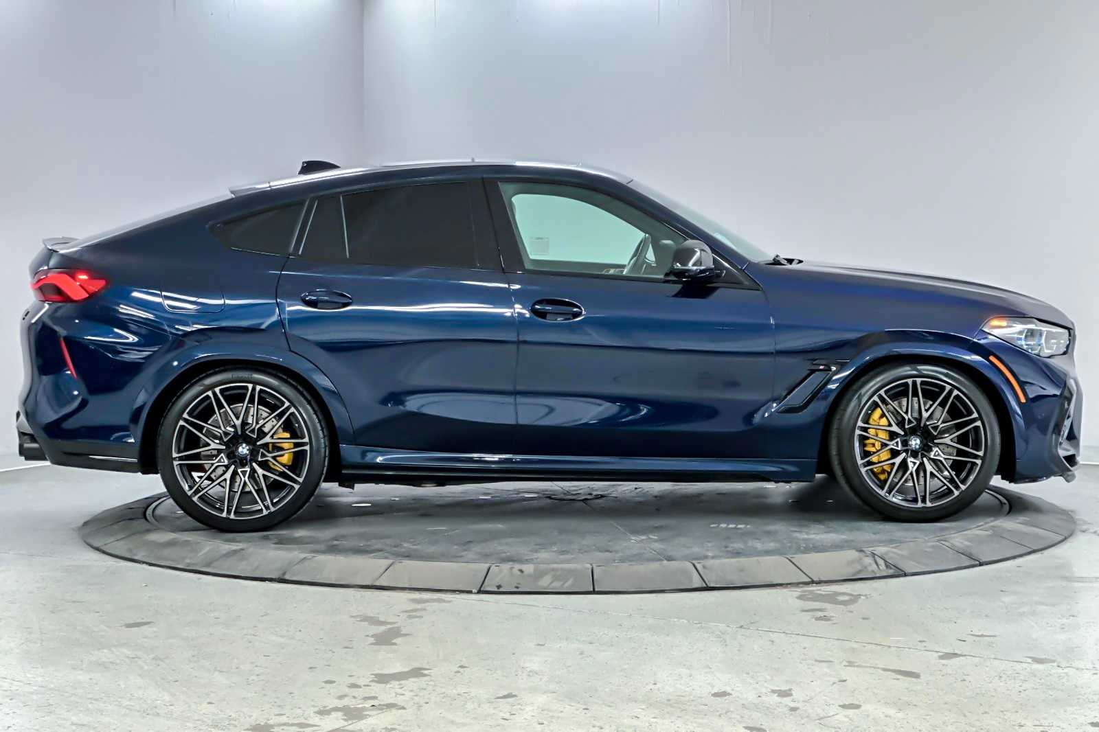 Thumbnail: 2022 BMW X6 - 8