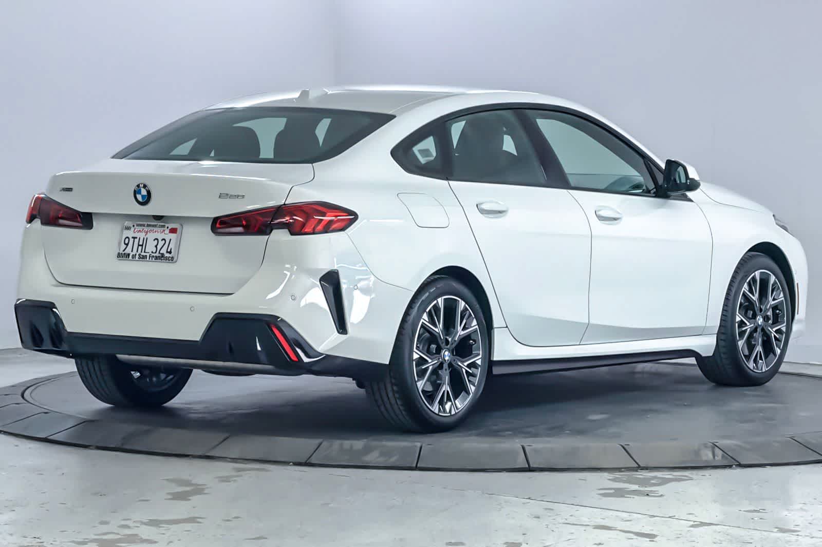 Thumbnail: 2025 BMW 2 Series - 2