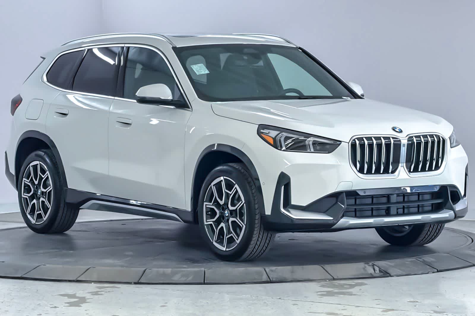 Thumbnail: 2026 BMW X1 - 9