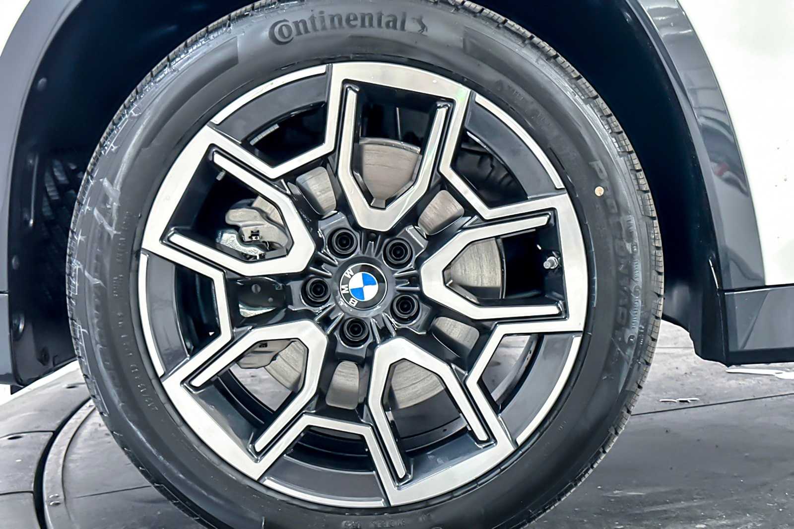 Thumbnail: 2025 BMW X1 - 25