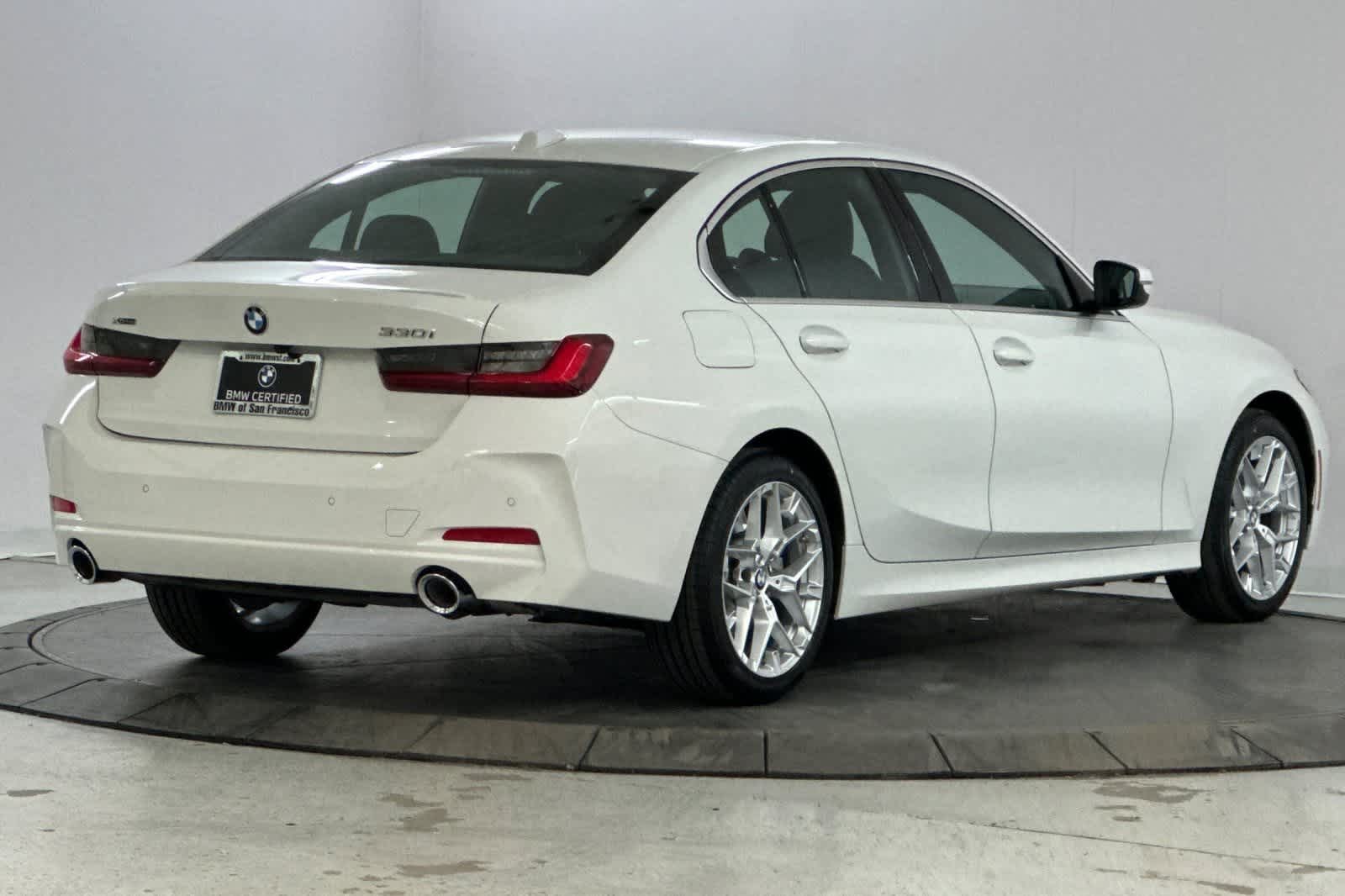 Thumbnail: 2025 BMW 3 Series - 2