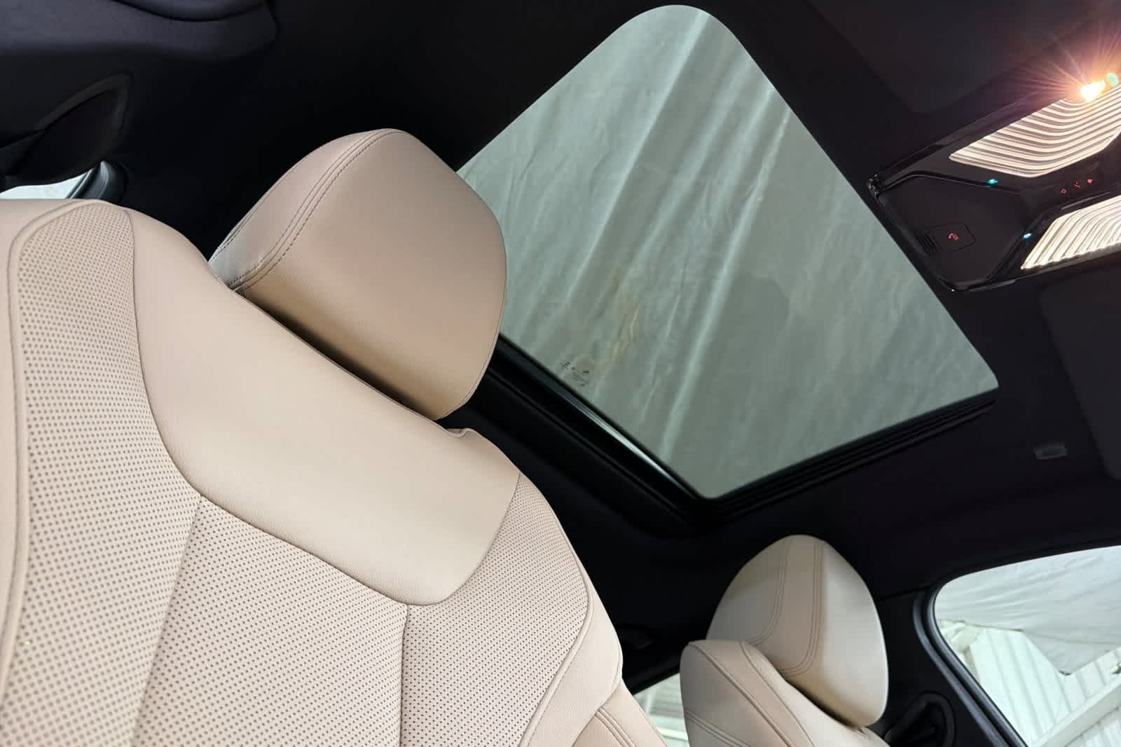 Thumbnail: 2023 BMW i4 - 16