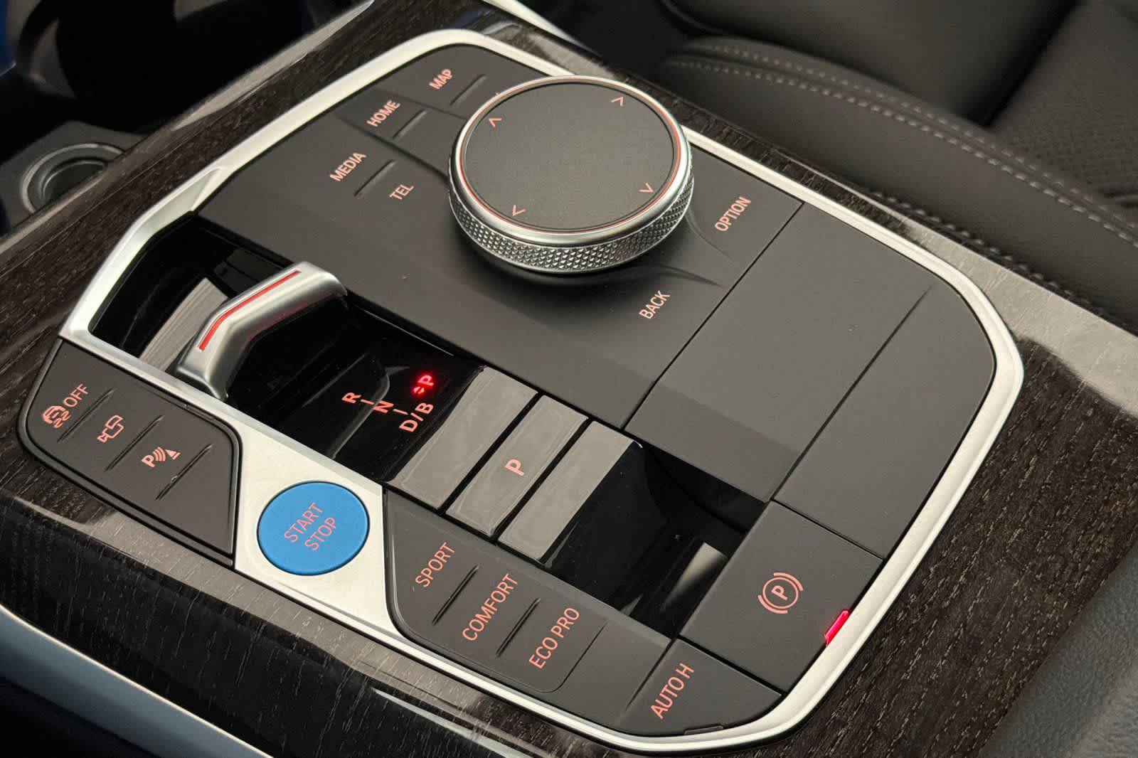 Thumbnail: 2023 BMW i4 - 21