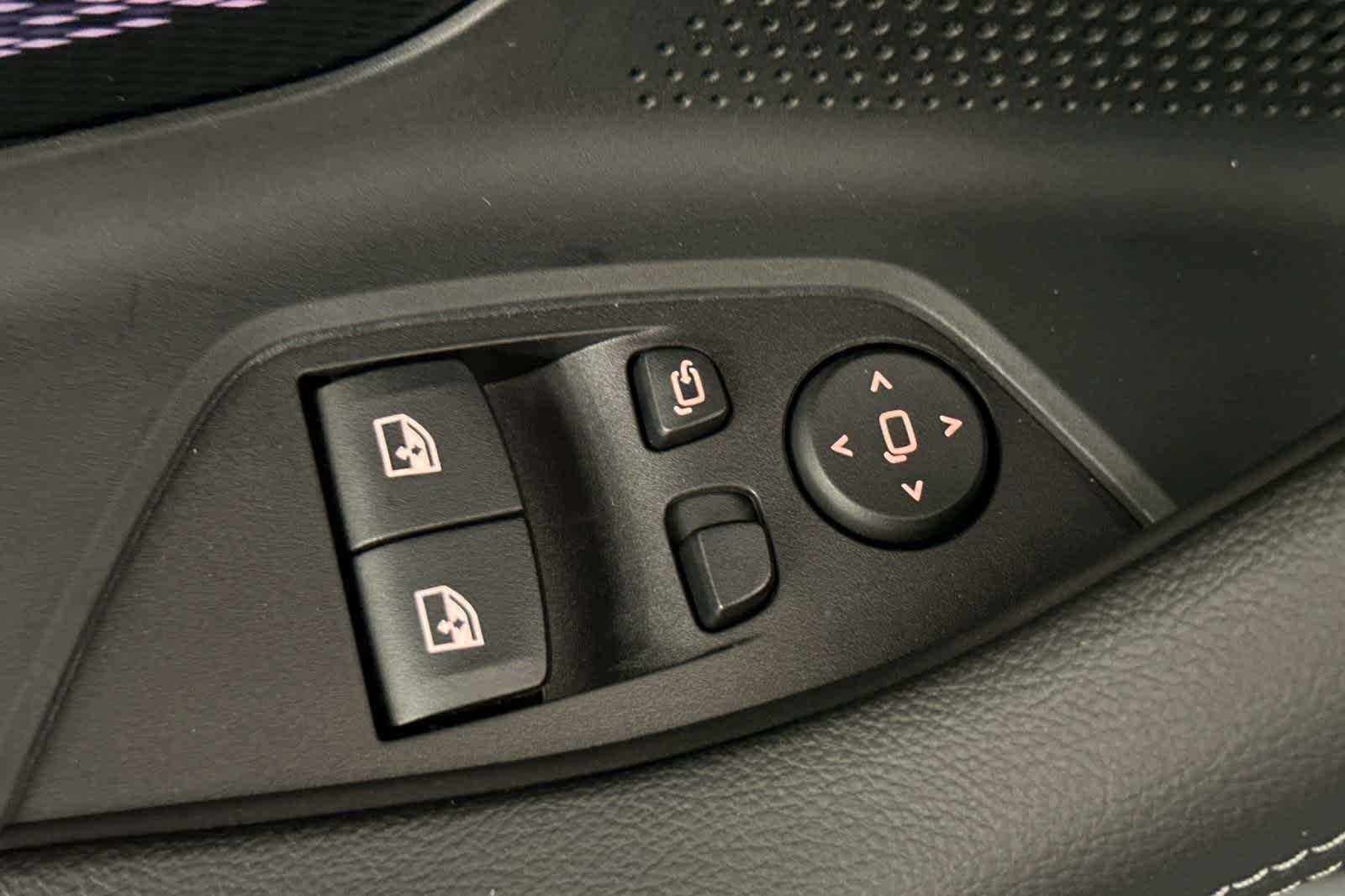 Thumbnail: 2025 BMW M2 - 13