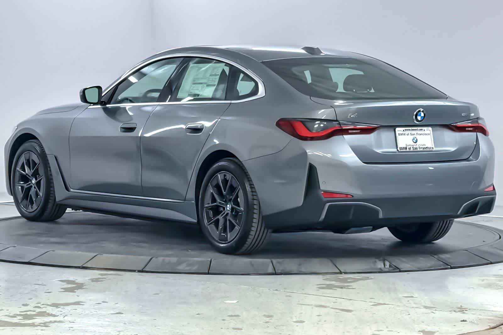 Thumbnail: 2026 BMW i4 - 6