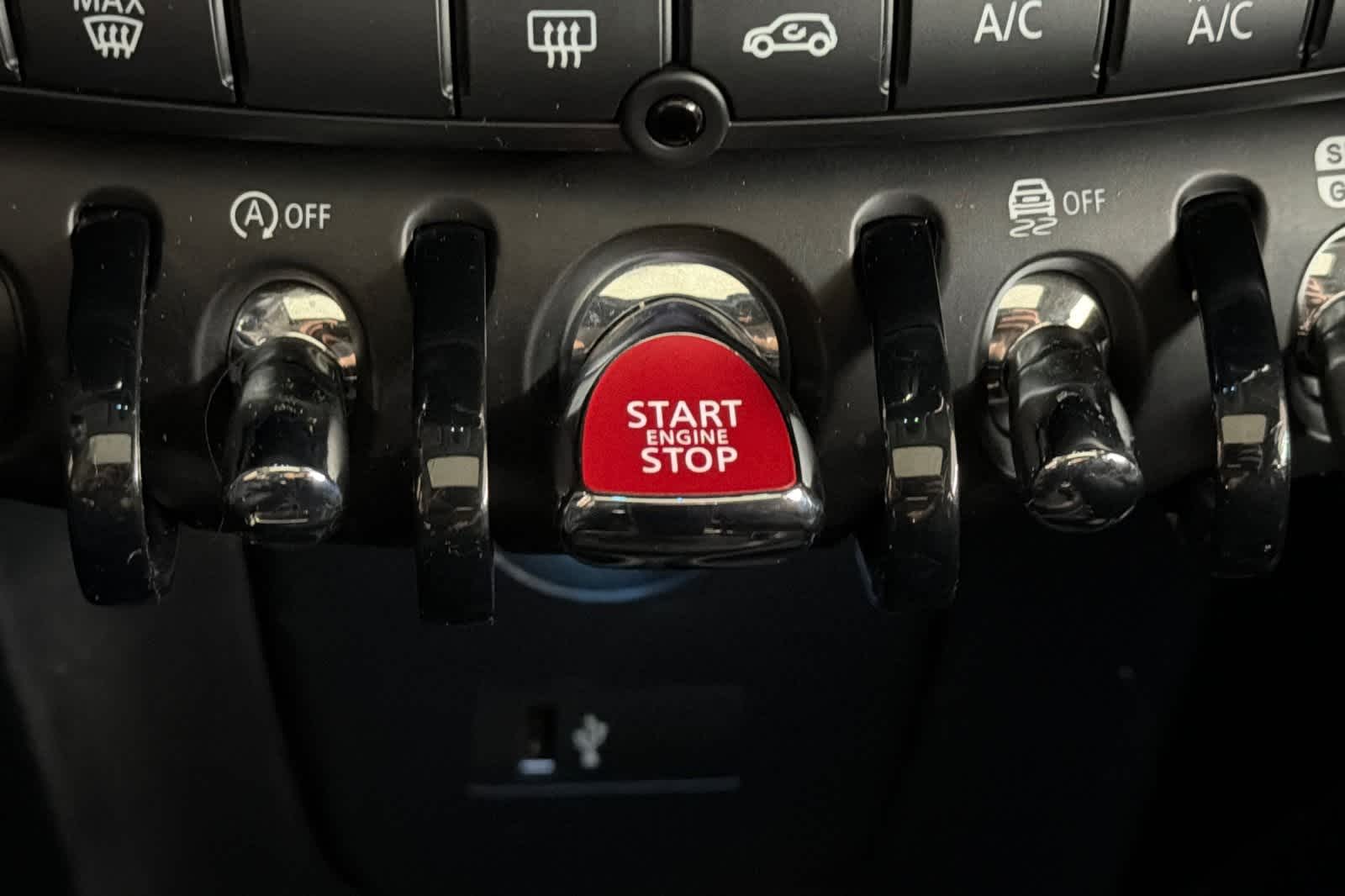 Thumbnail: 2023 MINI Cooper Hardtop - 22