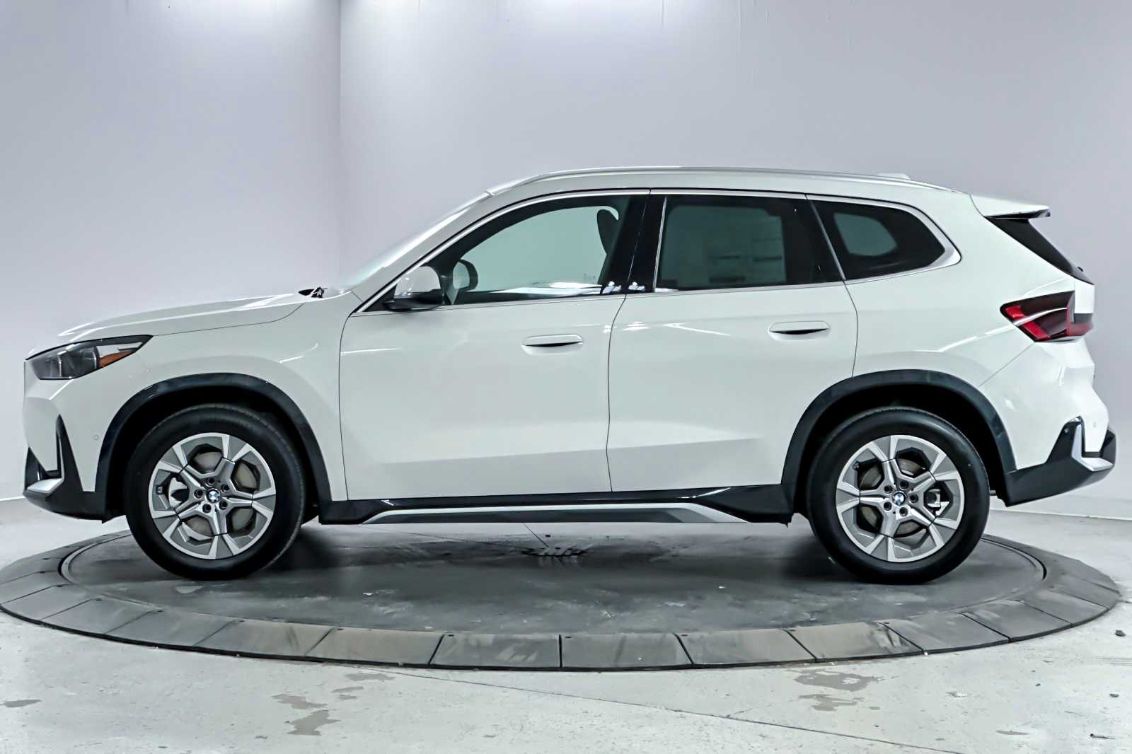 Thumbnail: 2025 BMW X1 - 5