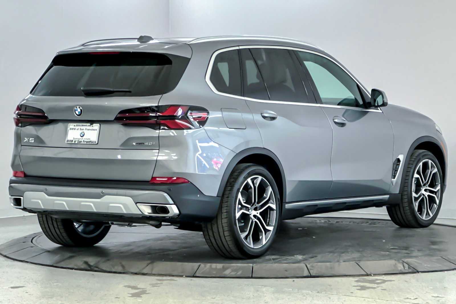Thumbnail: 2026 BMW X5 - 2