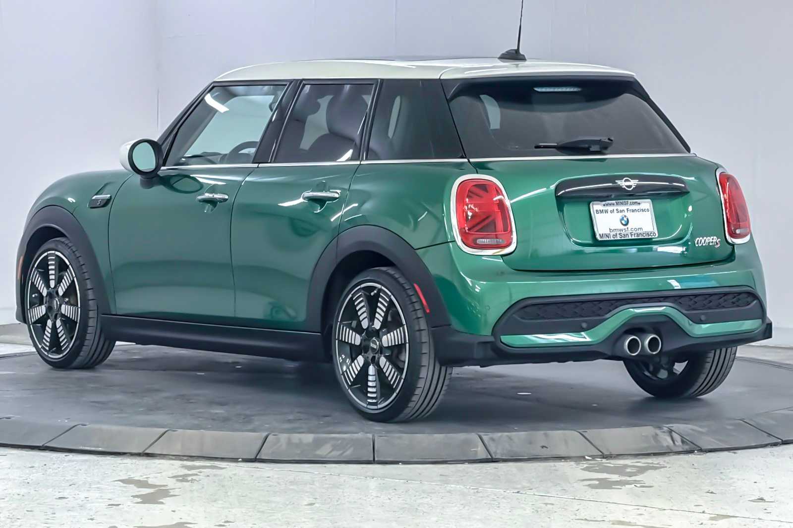 Thumbnail: 2023 MINI Cooper Hardtop - 6