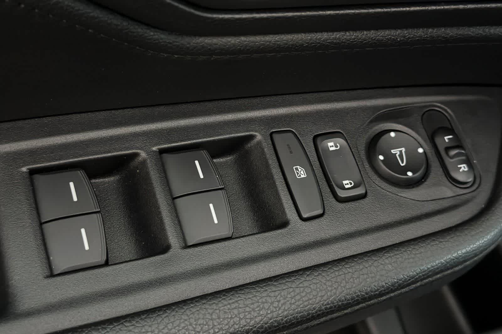 Thumbnail: 2023 Honda Odyssey - 13