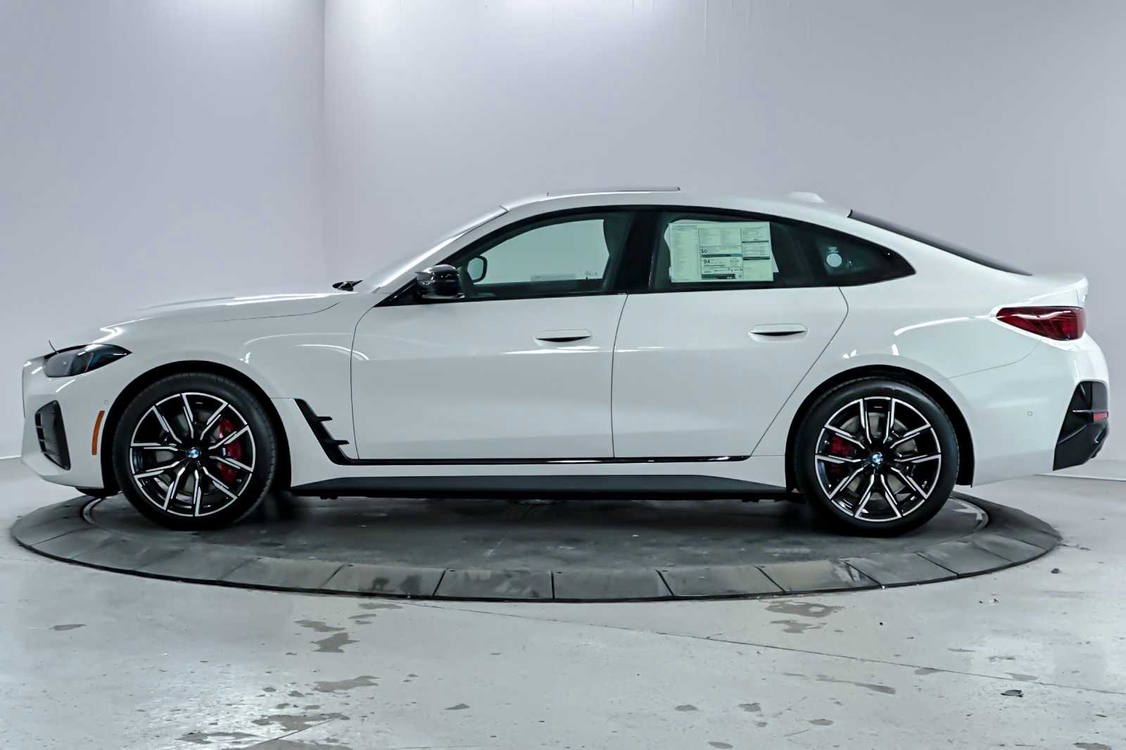 Thumbnail: 2025 BMW i4 - 5