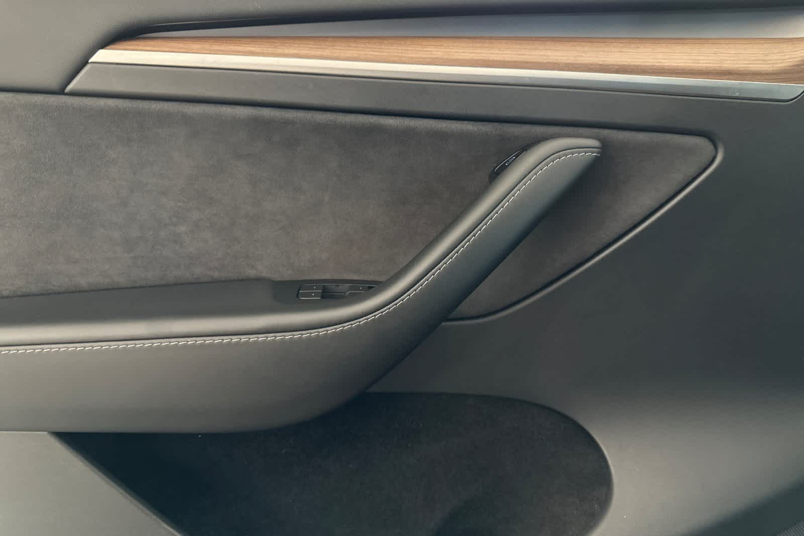 Thumbnail: 2022 Tesla Model Y - 12