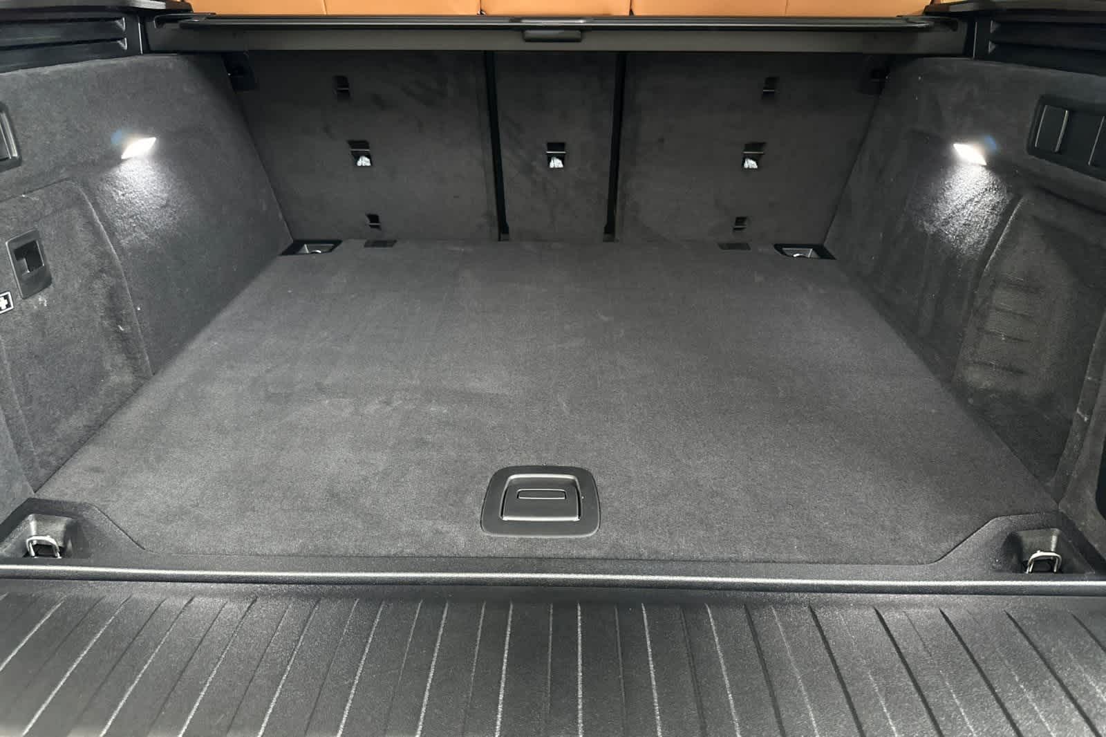 Thumbnail: 2026 BMW X5 - 15