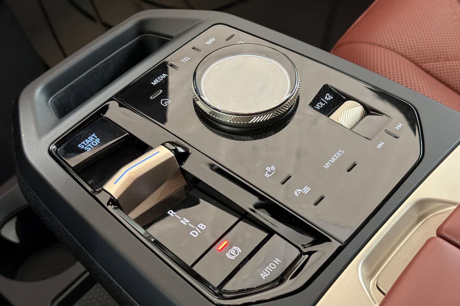 Thumbnail: 2024 BMW iX - 22