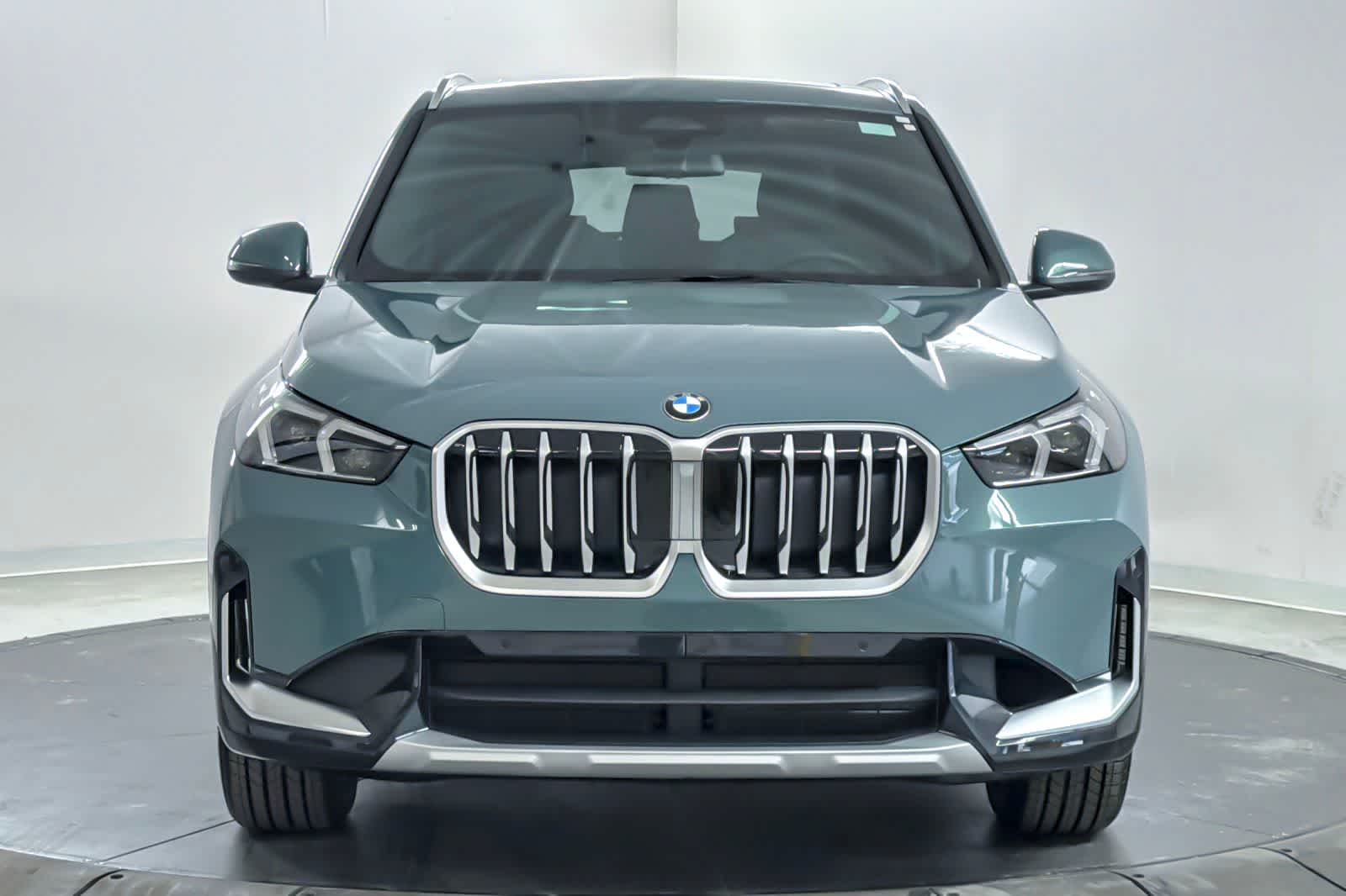 Thumbnail: 2026 BMW X1 - 10