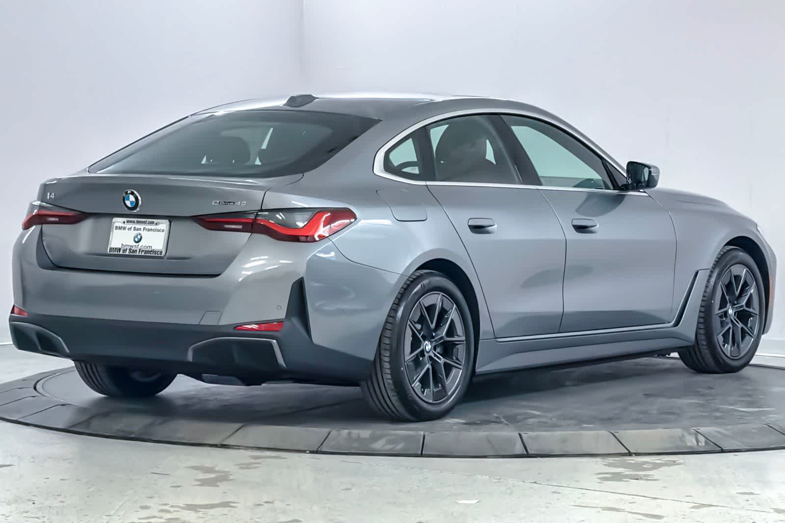 Thumbnail: 2026 BMW i4 - 2