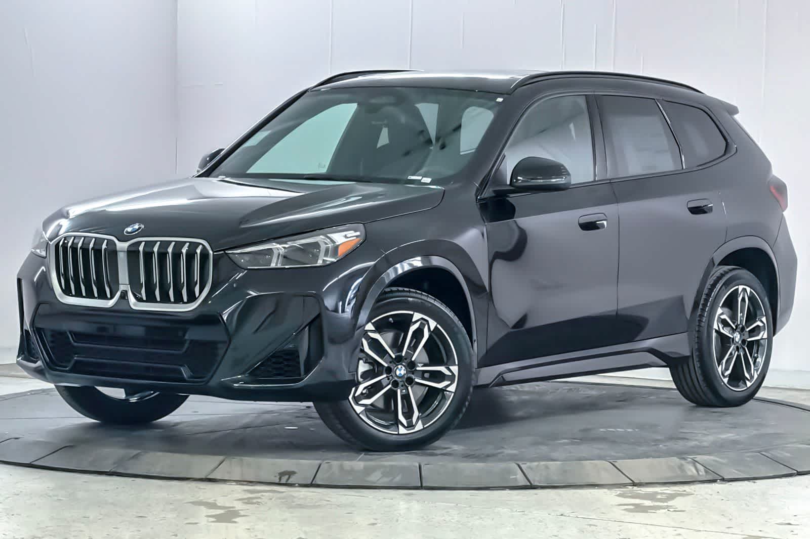 Thumbnail: 2026 BMW X1 - 1