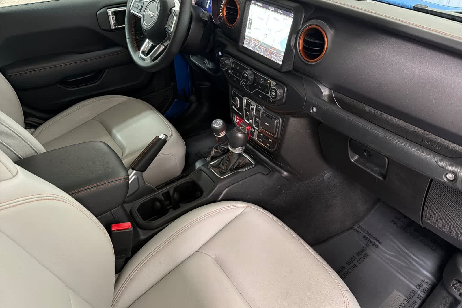 Thumbnail: 2023 Jeep Gladiator - 15