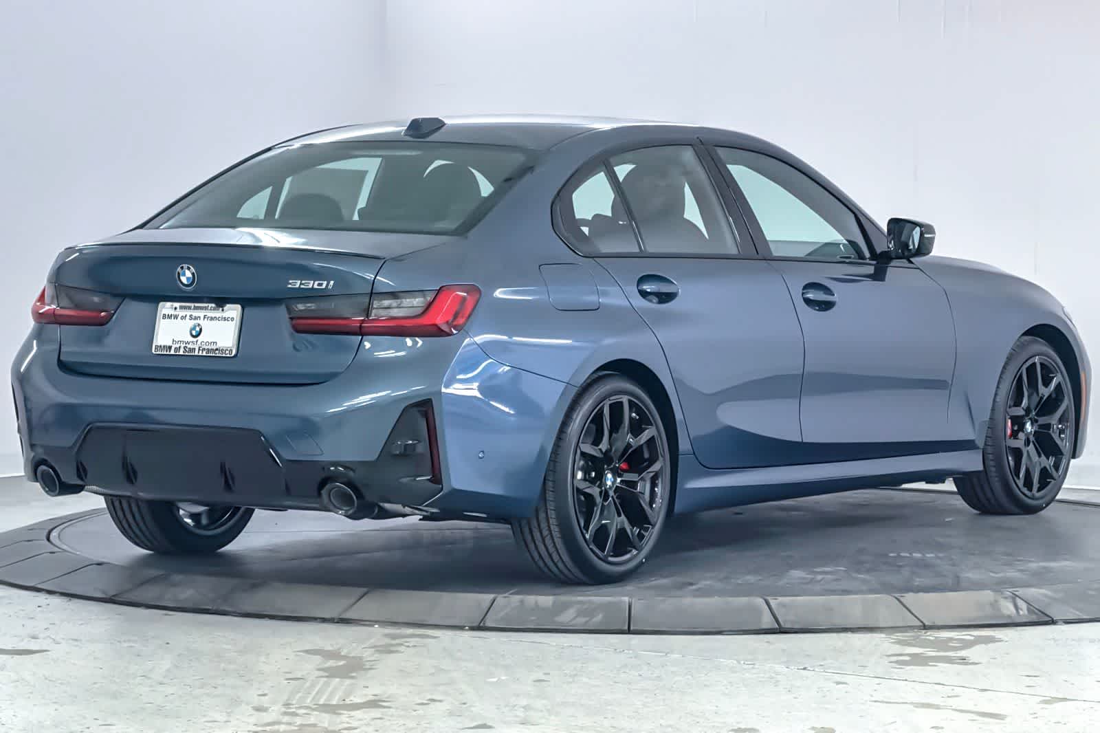 Thumbnail: 2026 BMW 3 Series - 2