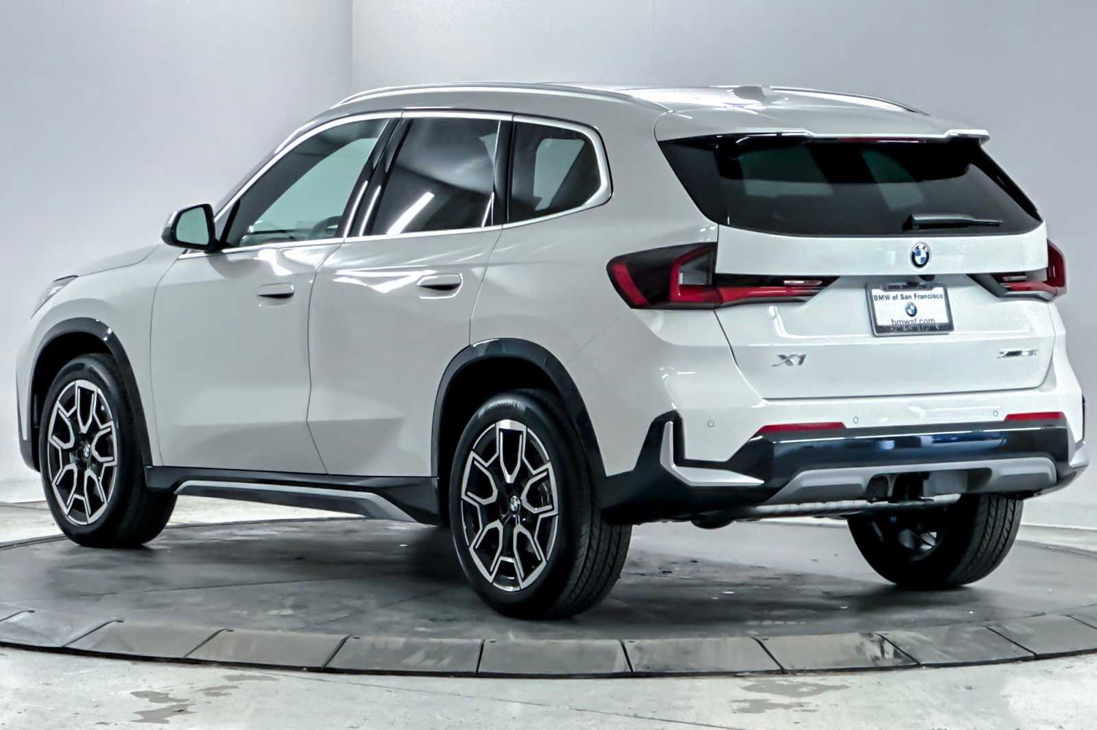 Thumbnail: 2026 BMW X1 - 6