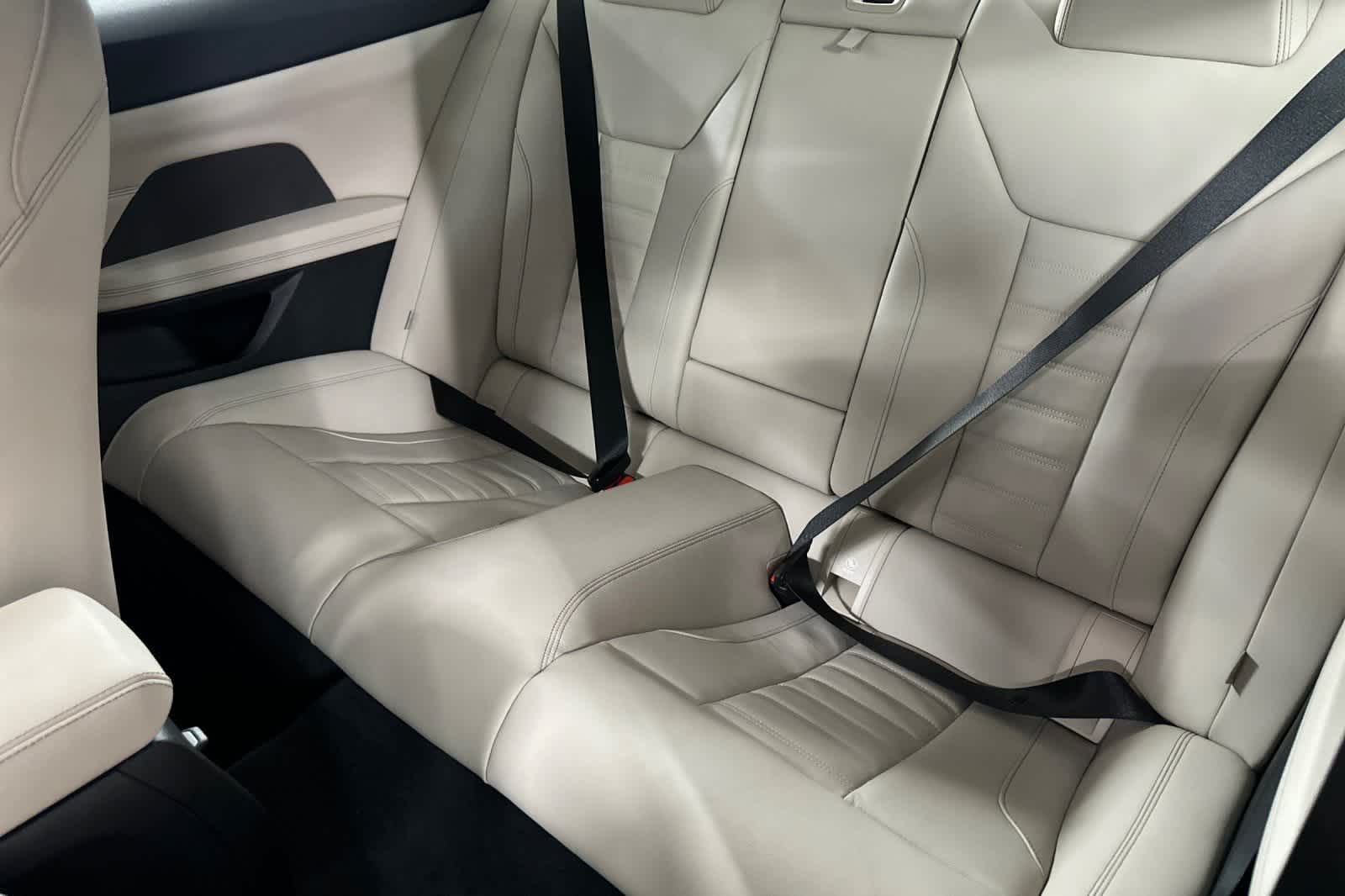 Thumbnail: 2025 BMW 4 Series - 4